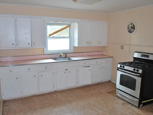118 W 21st StreetHuntington Station, NY, 11746Suffolk County