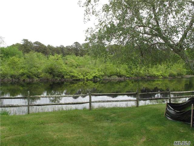 525/58 Riverleigh Ave, Riverhead, NY 11901
