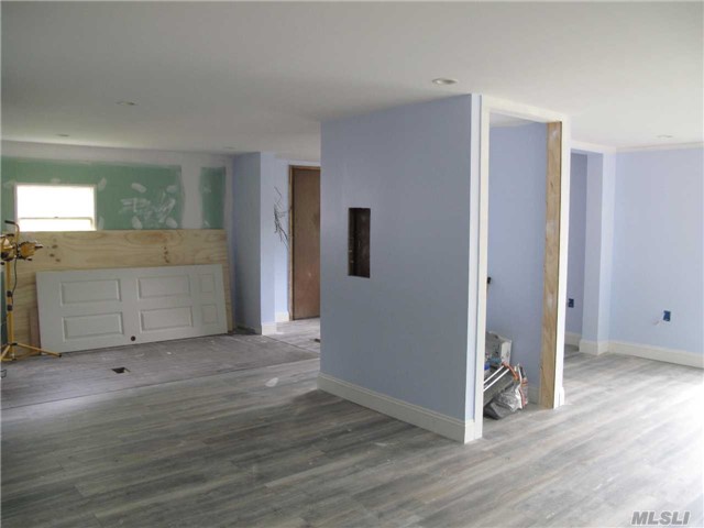 525/58 Riverleigh Ave, Riverhead, NY 11901