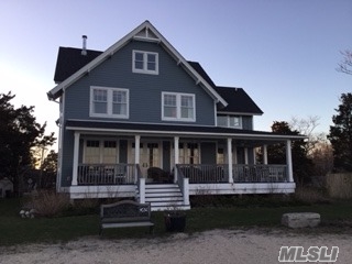 30 Beach Rd, Aquebogue, NY 11931