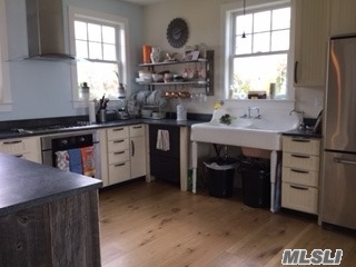 30 Beach Rd, Aquebogue, NY 11931
