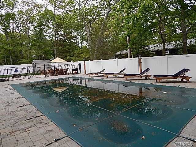 39 Ocean Ave, E. Quogue, NY 11942
