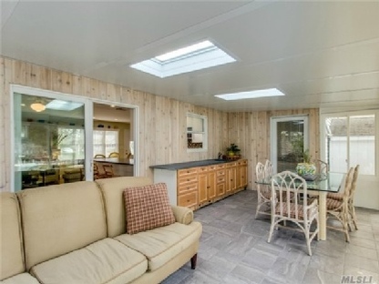 East Quogue, NY 11942