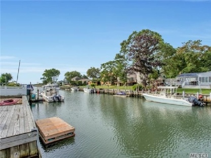 East Quogue, NY 11942