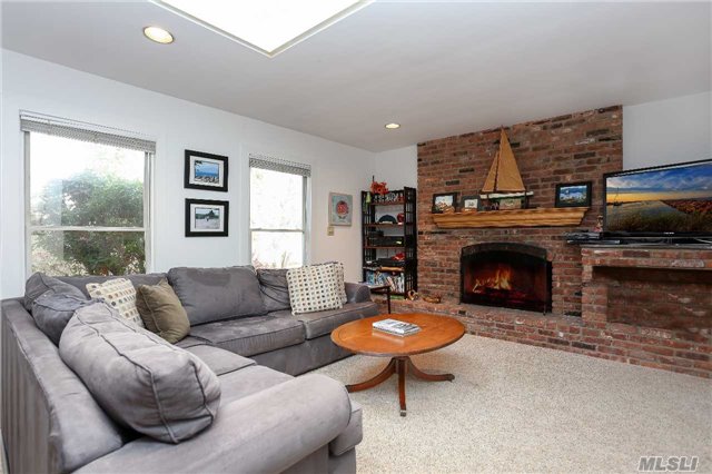 12 Groveland Ave, E. Quogue, NY 11942