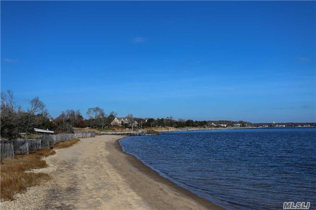 12 Groveland Ave, E. Quogue, NY 11942