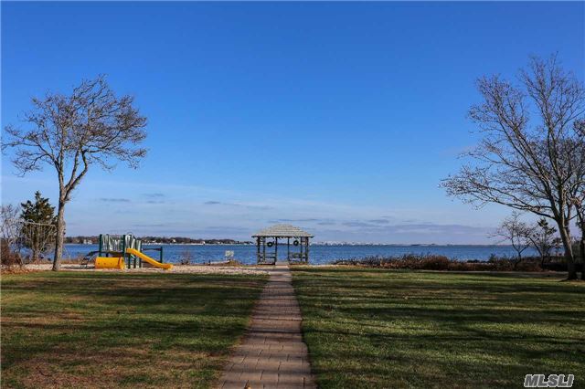 12 Groveland Ave, E. Quogue, NY 11942