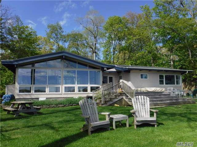 1750 9th Aka Pipes Co St, Greenport, NY 11944