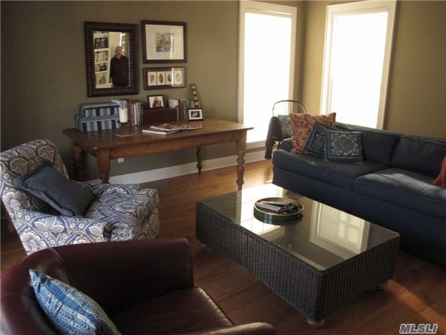 2465 Bay Shore Rd, Greenport, NY 11944