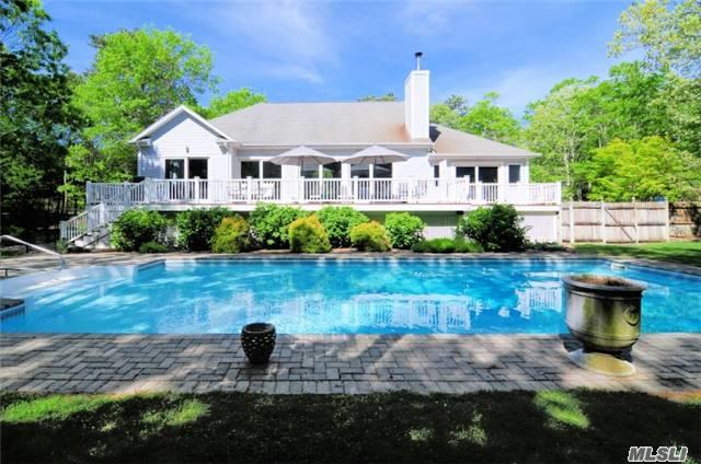 Hampton Bays, NY 11946