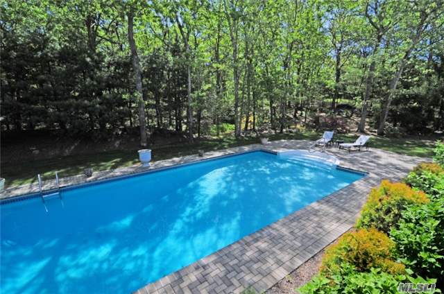 Hampton Bays, NY 11946