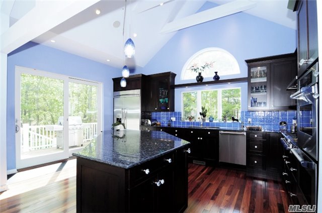 Hampton Bays, NY 11946