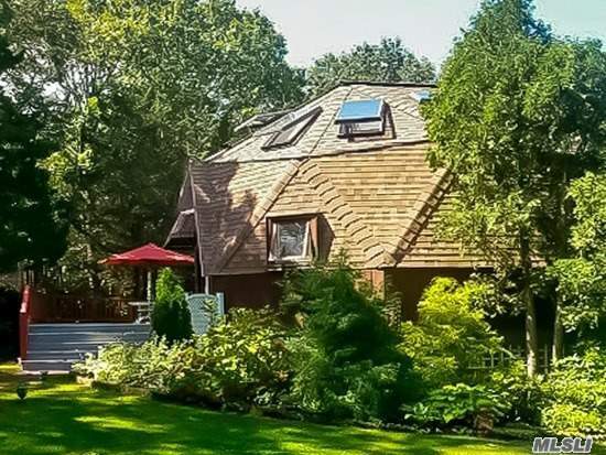 23 Tanglewood Trl, Hampton Bays, NY 11946