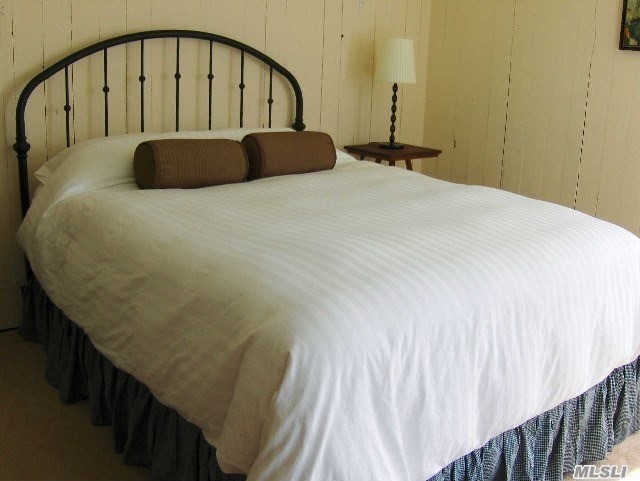 10 4th St, Jamesport, NY 11947