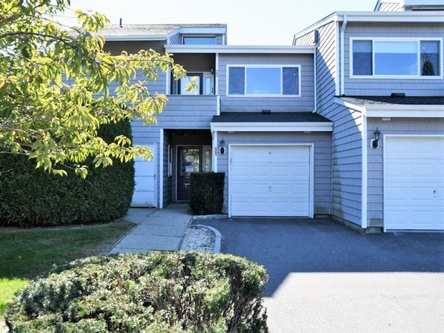 31 Vistas Drive NorManorville, NY, 11949Suffolk County