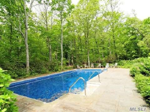 4252 Grand Ave, Mattituck, NY 11952