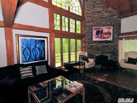 4252 Grand Ave, Mattituck, NY 11952