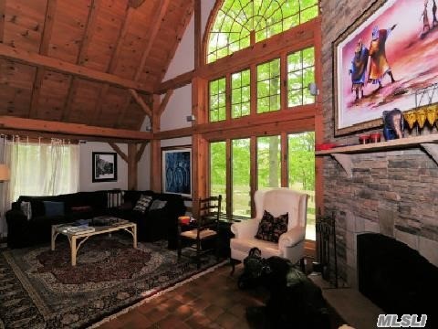 4252 Grand Ave, Mattituck, NY 11952