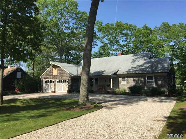 2875 Wells Rd, Peconic, NY 11958