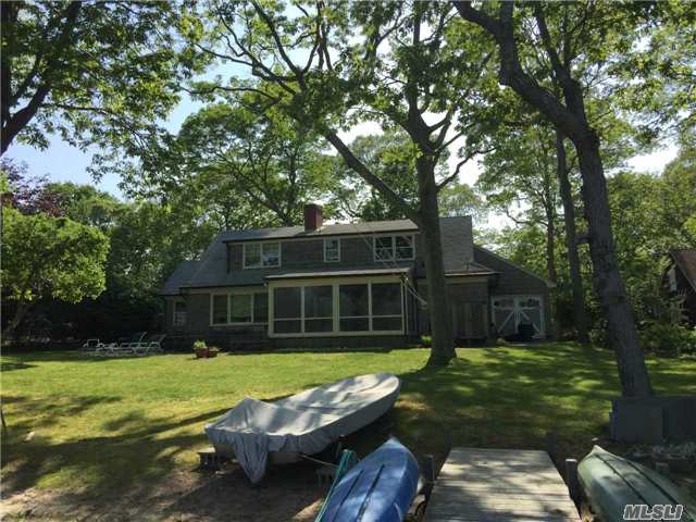 2875 Wells Rd, Peconic, NY 11958