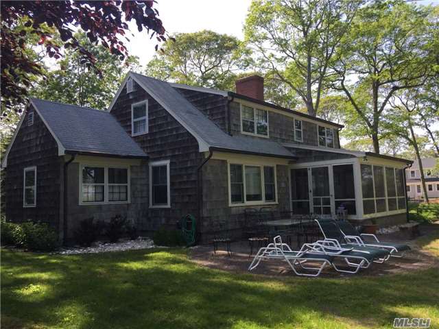 2875 Wells Rd, Peconic, NY 11958