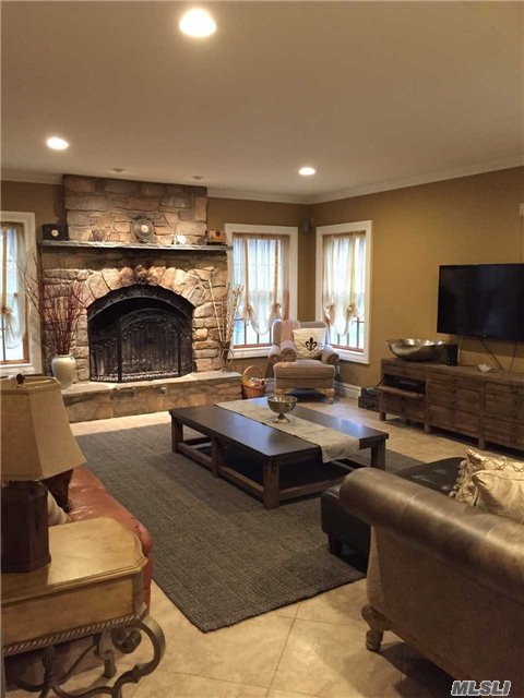 1820 N Kenneys, Southold, NY 11971