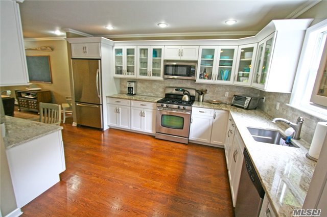 79 Rogers Ave, Westhampton Bch, NY 11978