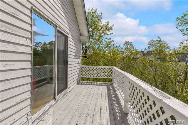 167 Main St, Westhampton Bch, NY 11978