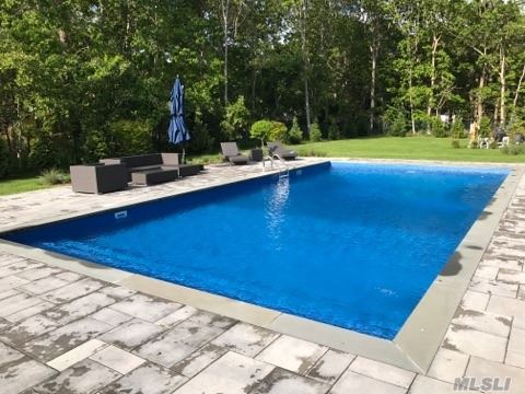 32 Rogers Ave, Westhampton Bch, NY 11978