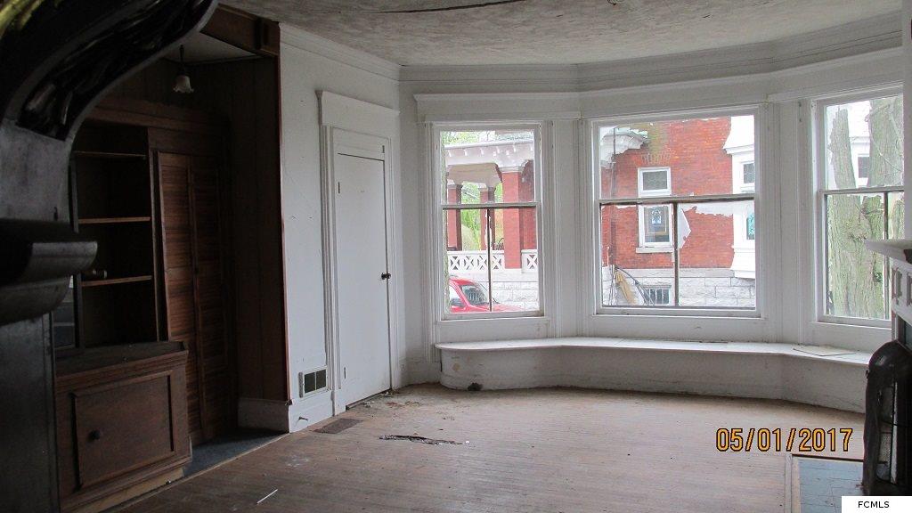 20 Academy St, Amsterdam, NY 12010