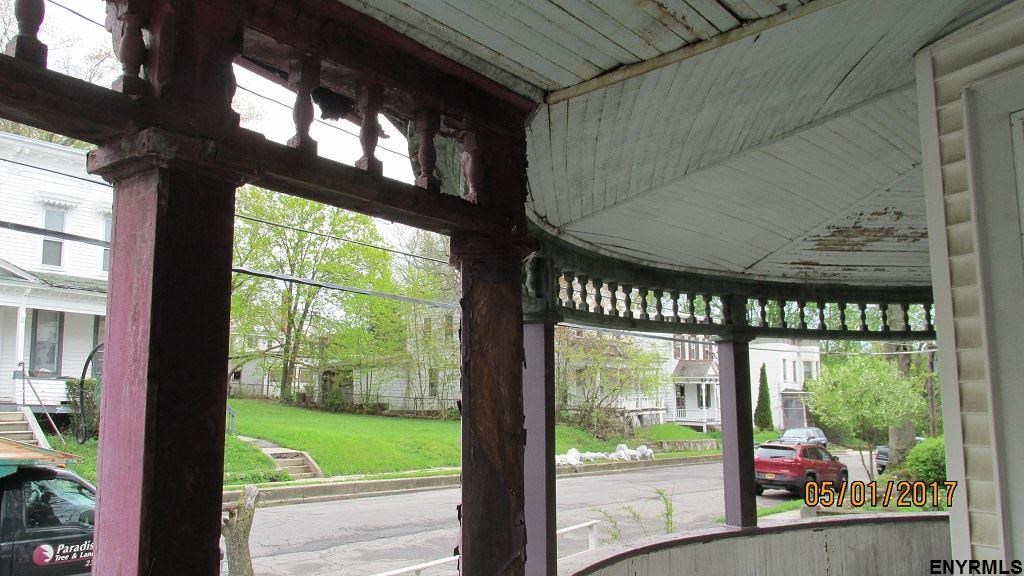 20 ACADEMY ST, Amsterdam, NY 12010