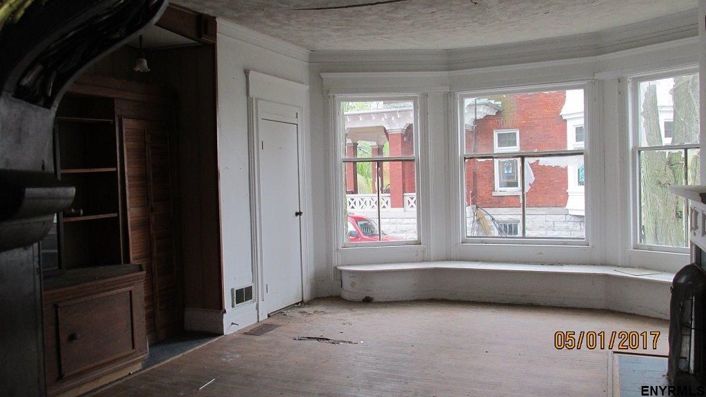 20 ACADEMY ST, Amsterdam, NY 12010