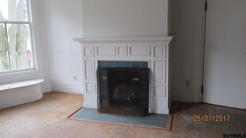 20 ACADEMY ST, Amsterdam, NY 12010