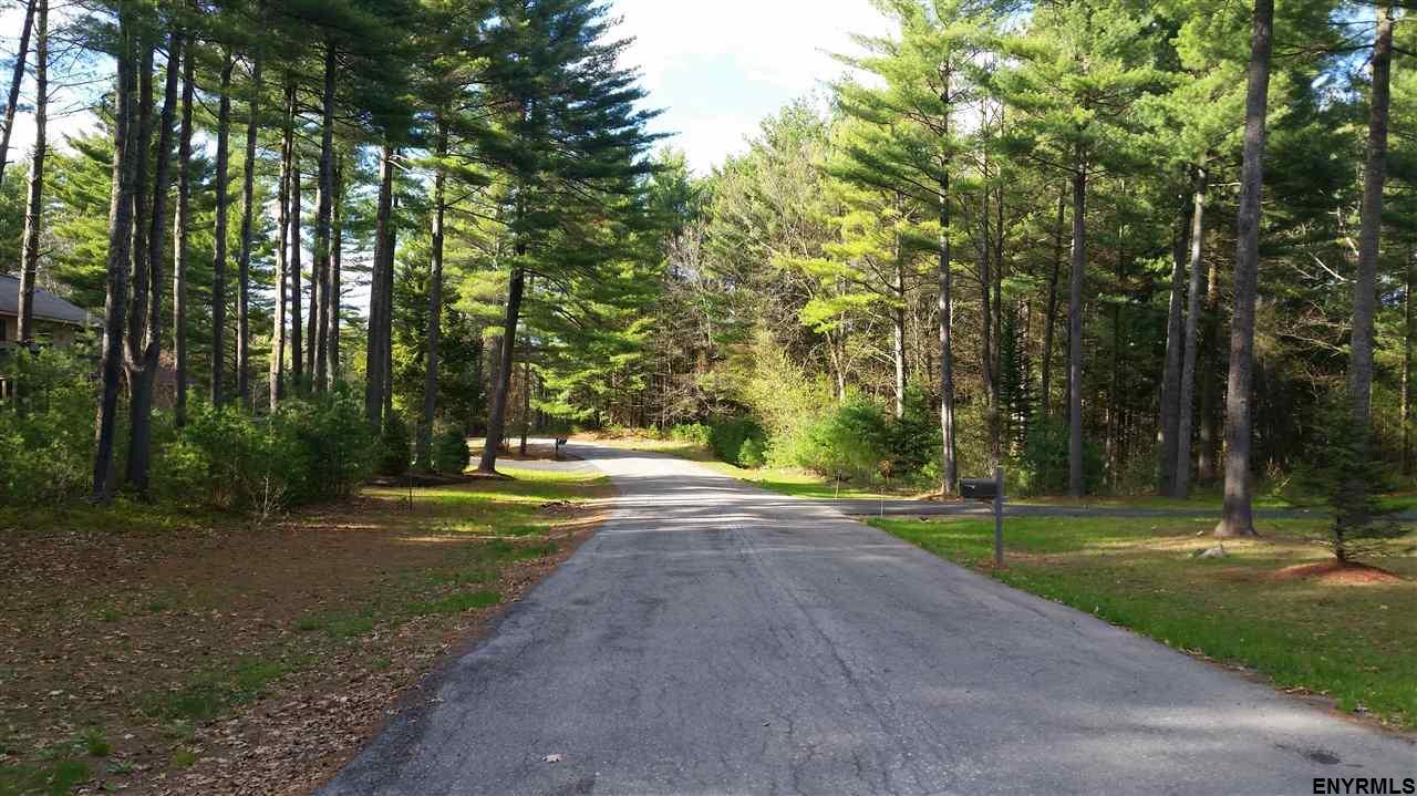 00 DONJE LA, Mayfield, NY 12078