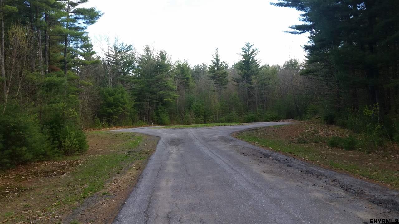 00 DONJE LA, Mayfield, NY 12078