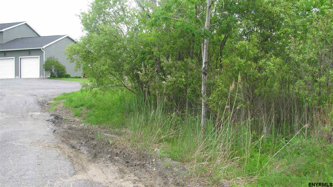 CANTER LA, Johnstown, NY 12095