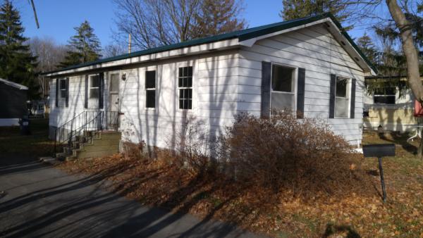 303 MacArthur Rd ,NY, Latham, 12110