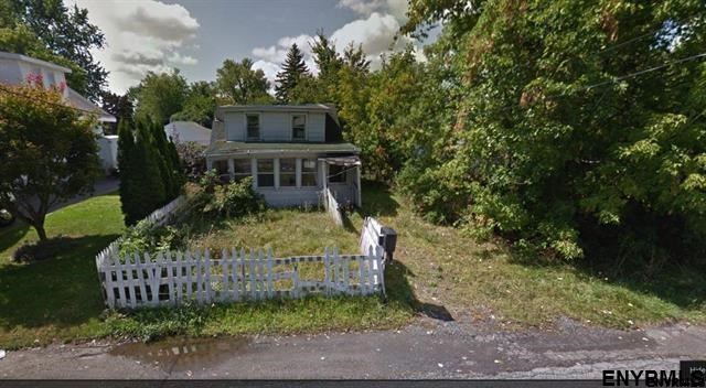11 ARIZONA AV, Rensselaer, NY 12144