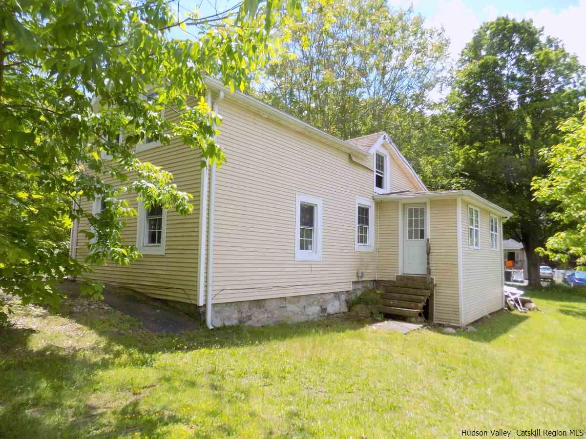 31 Chapel Street, Ellenville, NY 12428