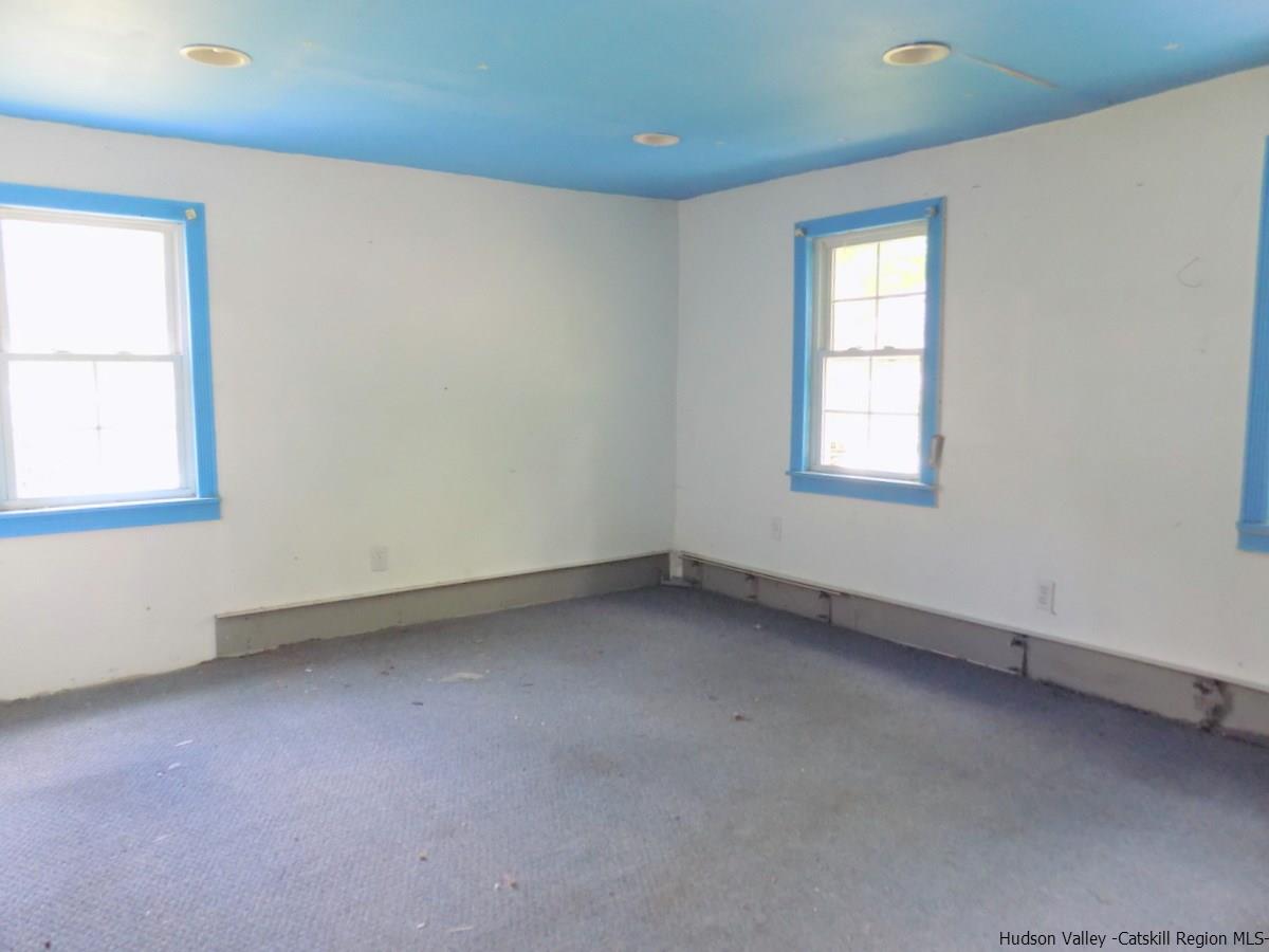 31 Chapel Street, Ellenville, NY 12428