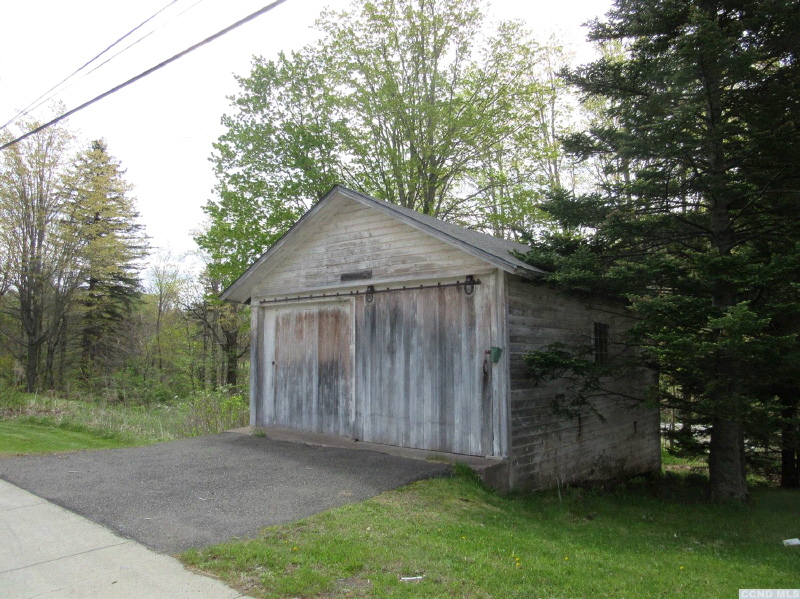 8207 Main #St, Hunter, NY 12442