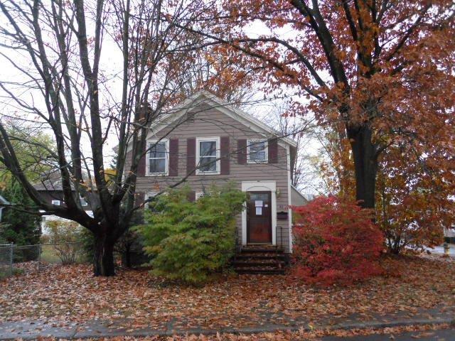 40 Orville StGlens Falls, NY, 12801Warren County
