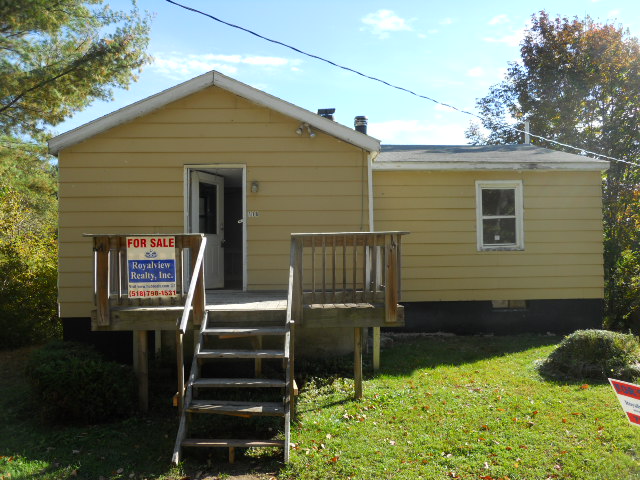 116 County Route 10Corinth, NY, 12822Saratoga County