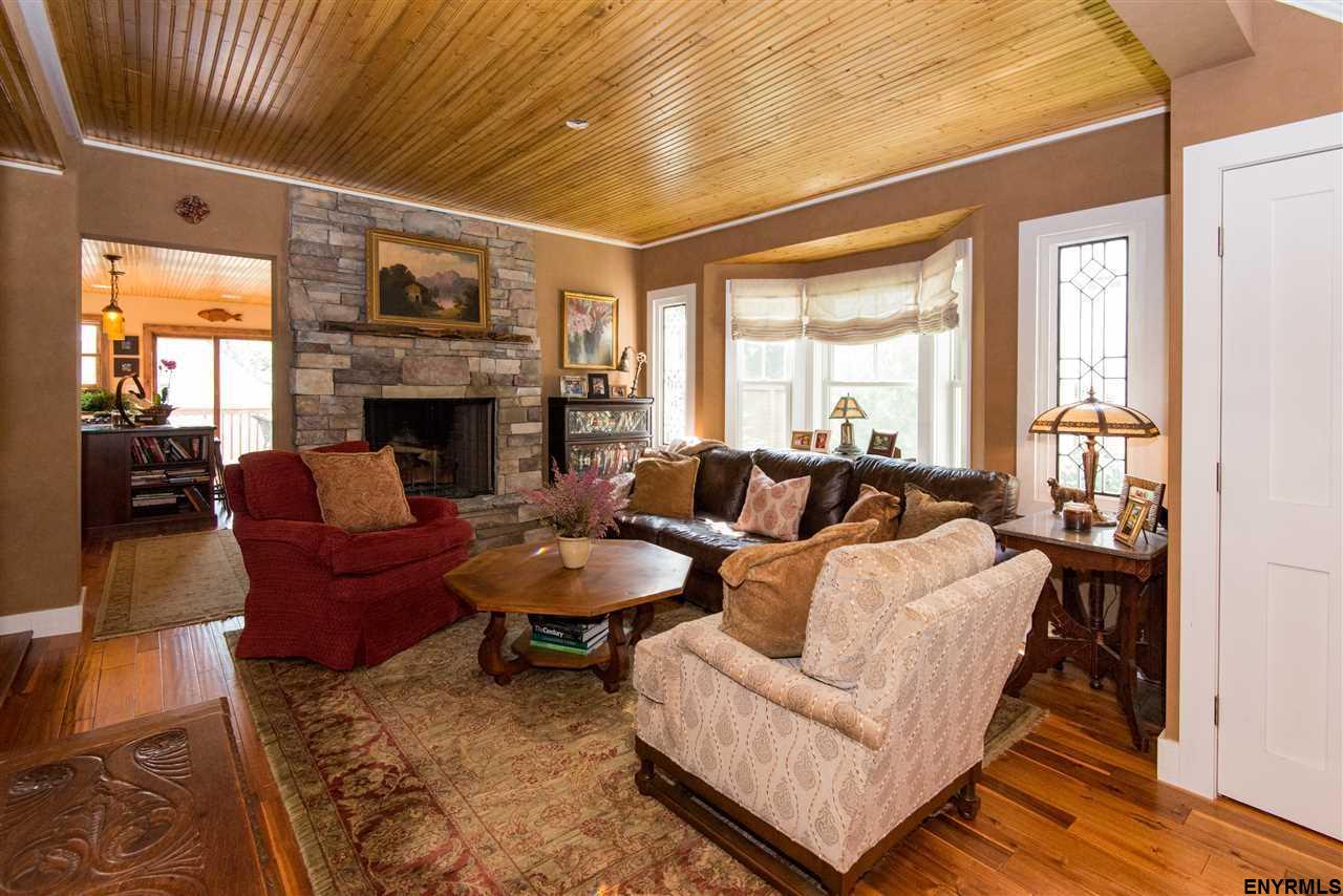 154 WOODLAWN AV, Saratoga Springs, NY 12866