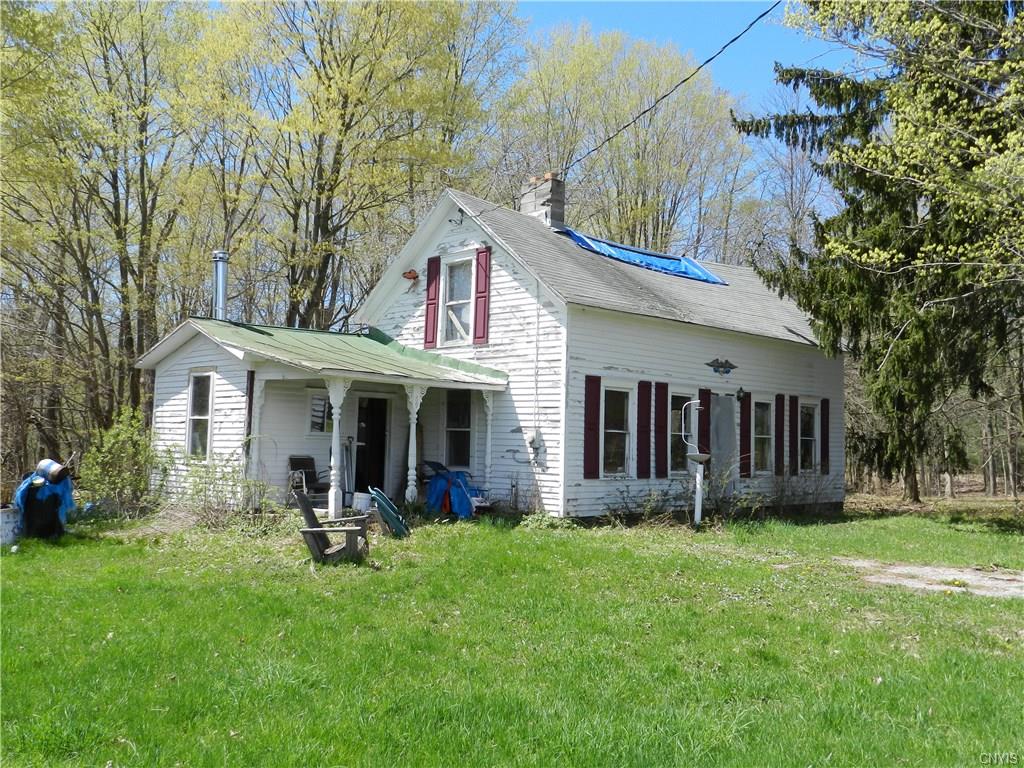89 Lower Road, Constantia, NY 13044