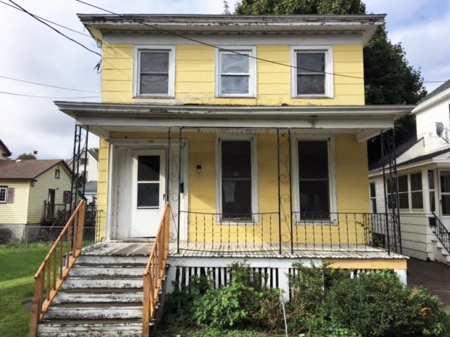 142 East 9th StOswego, NY, 13126Oswego County