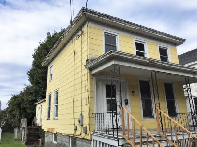 142 East 9th StOswego, NY, 13126Oswego County