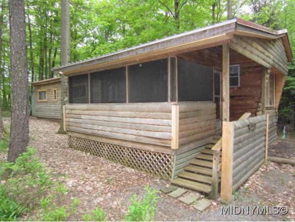 49 Cardinal Rd, Clayville, NY 13322