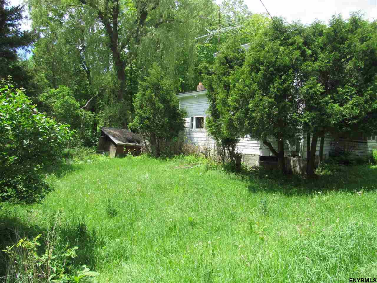 598 CHESTNUT ST, Sharon Spr, NY 13459