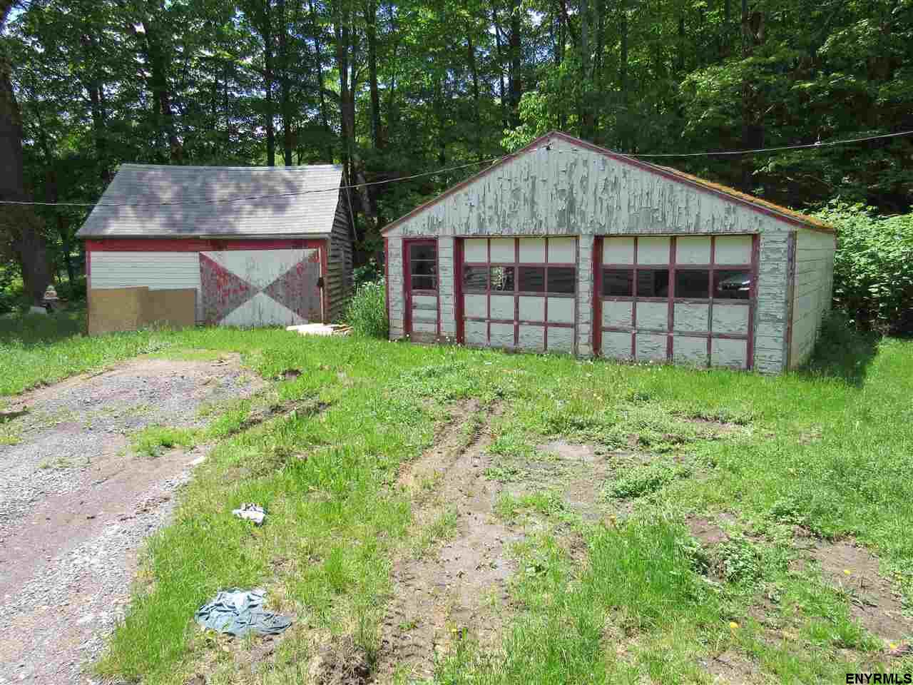 598 CHESTNUT ST, Sharon Spr, NY 13459